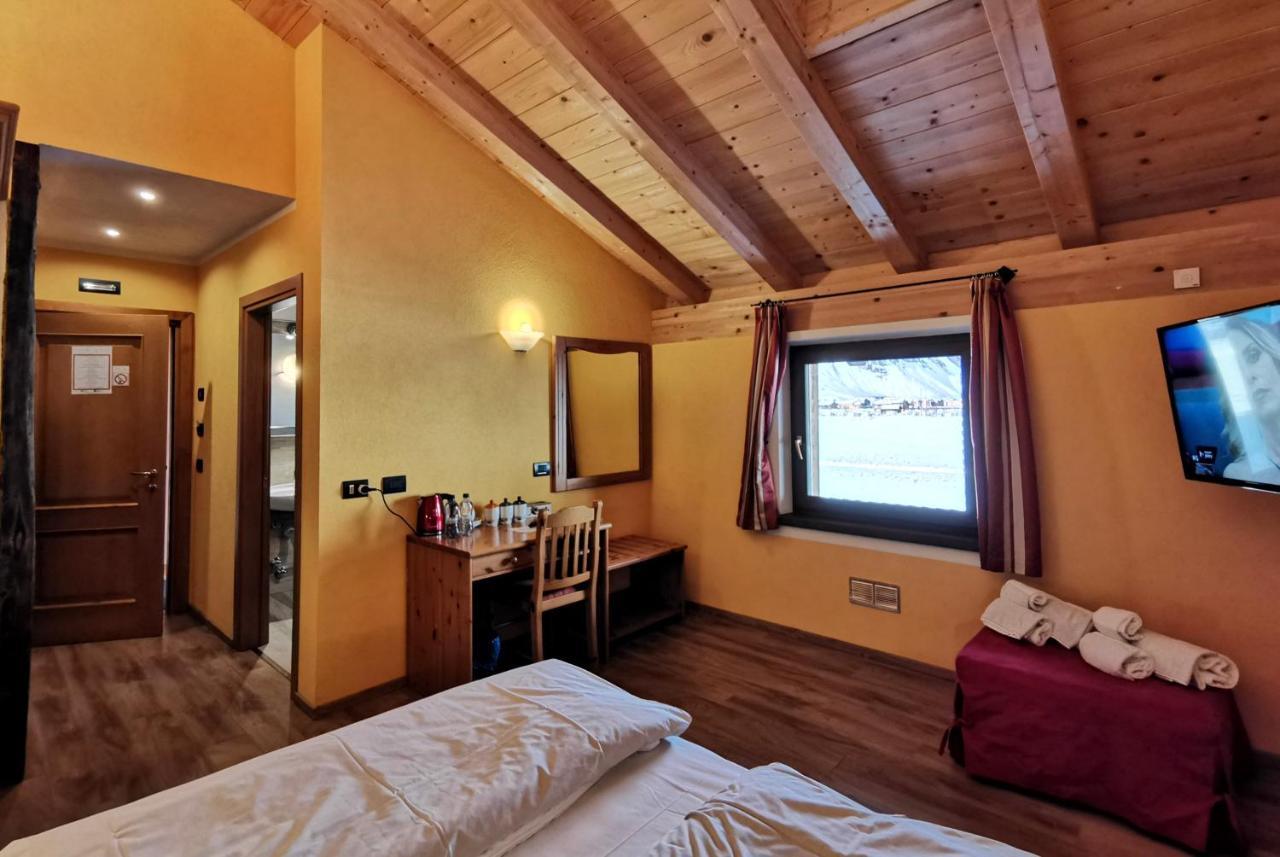 Agriturismo La Poina Livigno Bagian luar foto